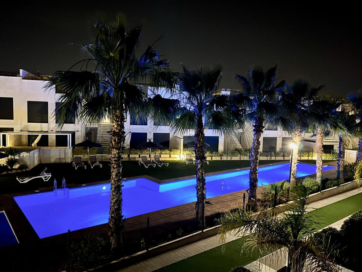 Punta Prima Villa 3 Bedrooms And Solarium Sea View Torrevieja Eksteriør billede